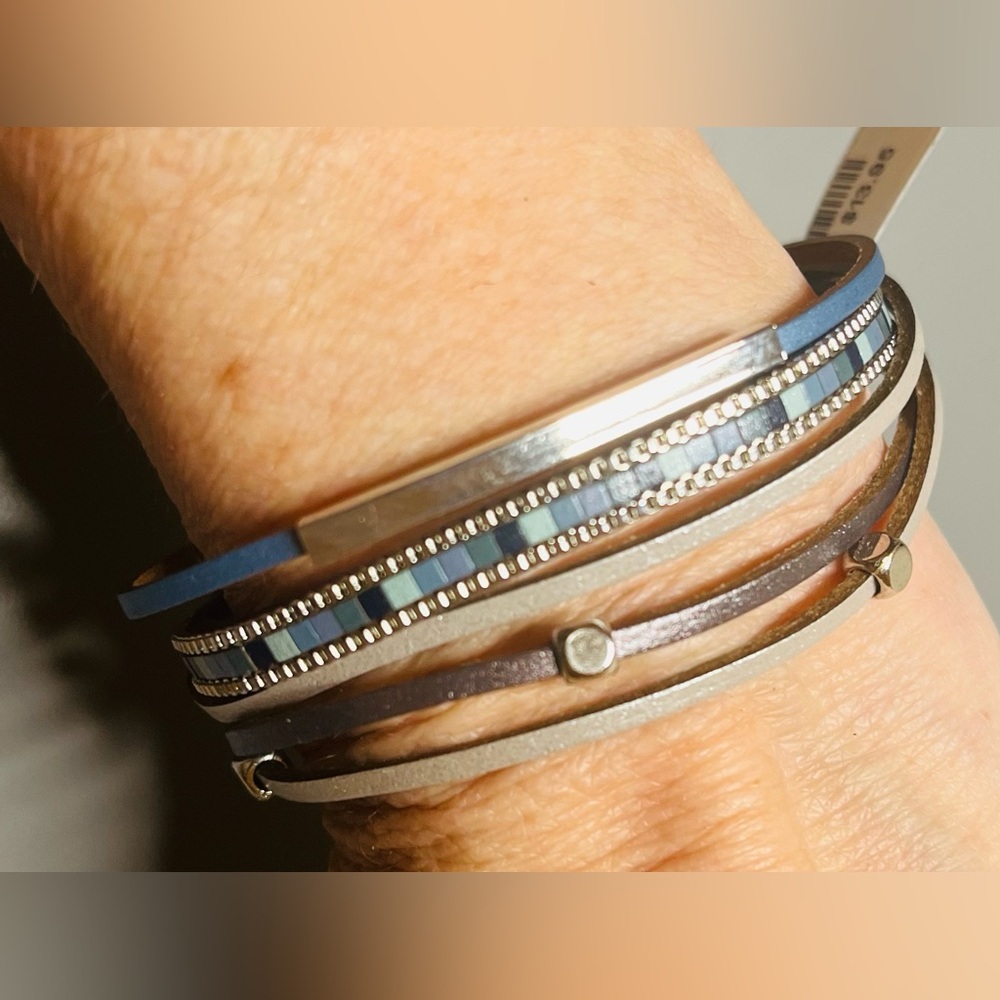 Leather and bead bracelet